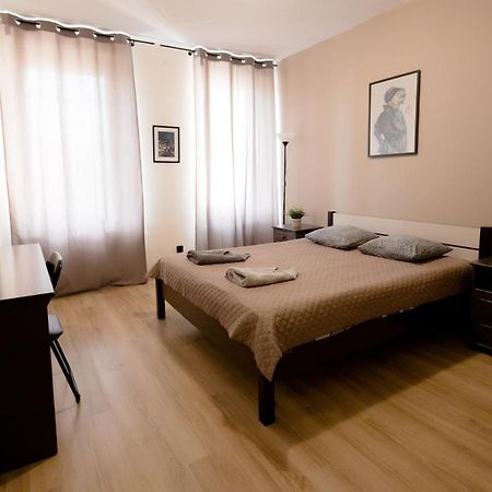 Hidden Peak - Guestrooms Warsawa Bagian luar foto